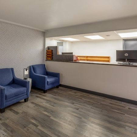 Super 8 By Wyndham Laredo Hotel Ngoại thất bức ảnh