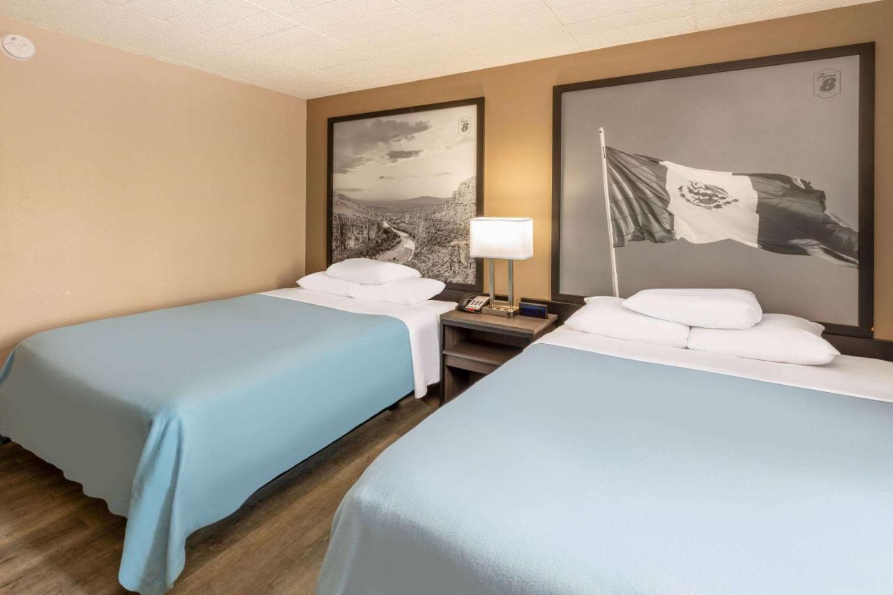 Super 8 By Wyndham Laredo Hotel Ngoại thất bức ảnh