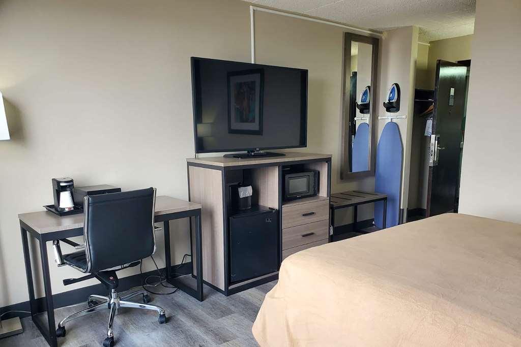 Super 8 By Wyndham Laredo Hotel Phòng bức ảnh